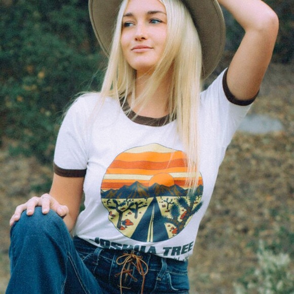 Ringer Y2K Retro T-Shirt - Picture 3 of 9